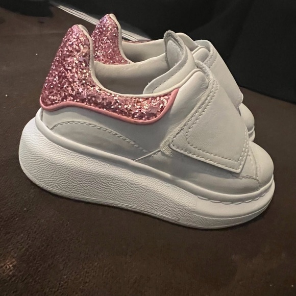 Alexander McQueen sneakers - Picture 1 of 4